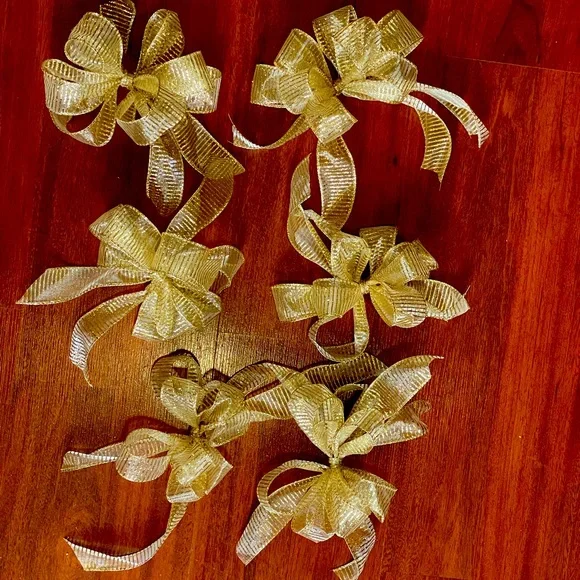 Handmade Ribbon bows set of 6 gold glitter wired ribbon striped 8x6 inch approx - Picture 1 of 13
